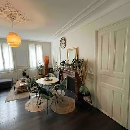 Superbe T2 De Caractere Au Centre Classe 3 Etoiles Troyes Exterior photo