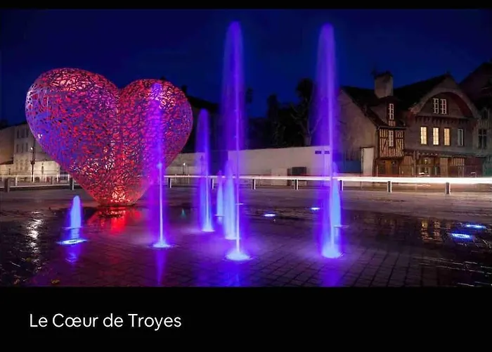 Superbe T2 De Caractere Au Centre Classe 3 Etoiles