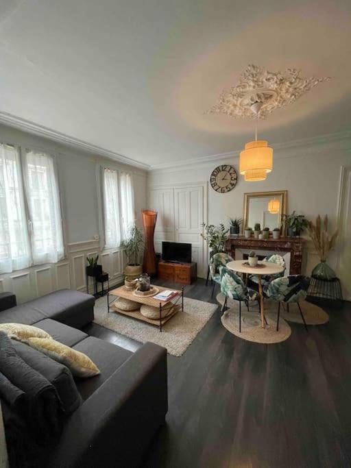Superbe T2 De Caractere Au Centre Classe 3 Etoiles Troyes